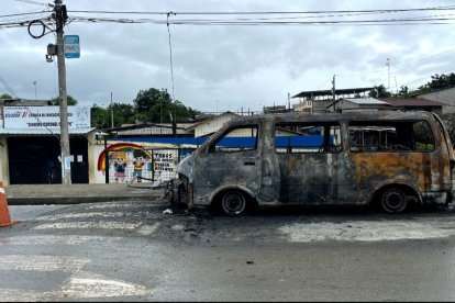 La víctima estaba dentro de esta furgoneta al momento del ataque.