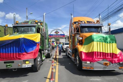 La caravana partió desde el cantón Bolívar y atravesó localidades como San Gabriel y Huaca hasta llegar a la Gobernación en Tulcán