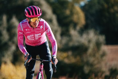 Richard Carapaz se preparó en el país de cara a su estreno en Europa.