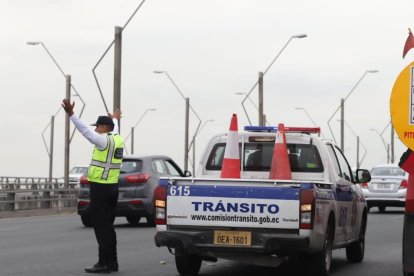 Puente de la Unidad Nacional estará cerrado parcialmente.