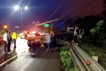 Así quedó el lugar tras el percance.