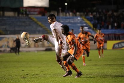 Los equipos ecuatorianos Deportivo Cuenca y Libertad se enfrentan por un boleto a la fase de grupos de la Copa Sudamericana 2026.