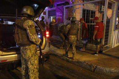 El toque de queda fue dispuesto por el Gobierno de Daniel Noboa como parte de la lucha contra el crimen organizado.