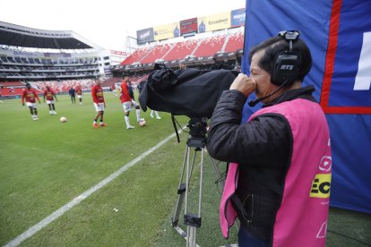 Entre el 60 y 80 por ciento de aficionados observa el torneo nacional a través de plataformas ilegales.