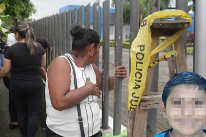 Geomar Yagual, madre de Cristian García Yagual, aguardaba afuera de Criminalística el cuerpo de su segundo hijo.