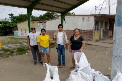 Participaba en mingas del barrio junto a fundaciones de derechos humanos.