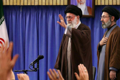 Fotografía tomada a través de rastreo de redes de Mojtaba Jameneí, hijo del fallecido ayatolá, Ali Jameneí, quién fue elegido como líder supremo de Irán.