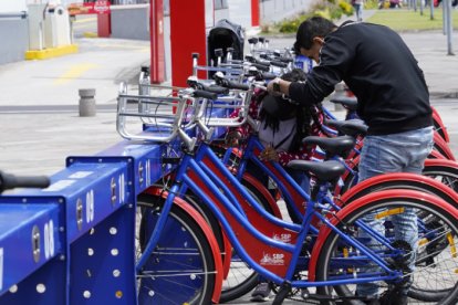 QuitoBici vuelve a la capital con 250 bicicletas y 25 estaciones para impulsar una movilidad más sostenible