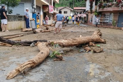 En Zaruma, el desbordamiento de un río dejó graves secuelas.