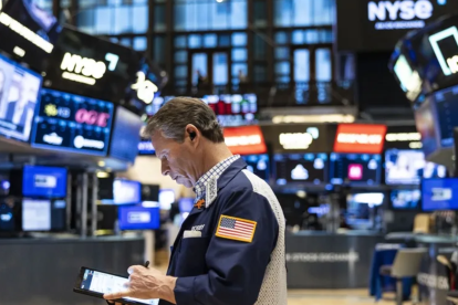 La posibilidad de un estancamiento económico, combinado con una fuerte inflación, ha aparecido como un viejo fantasma