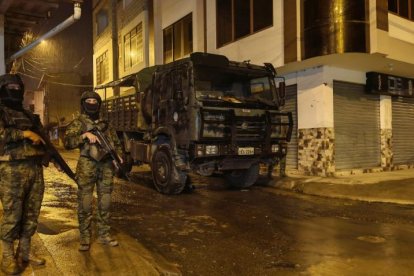 Toque de queda en Ecuador marzo 2026: el Gobierno anunció la restricción de movilidad nocturna en cuatro provincias como parte de la lucha contra el crimen organizado.