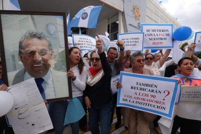 La tarde del 13 de marzo se realizó un plantón para respaldar a la institución.