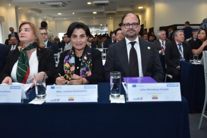 La Canciller Gabriela Sommerfeld y el ministro John Reimberg en el programa Eurofront