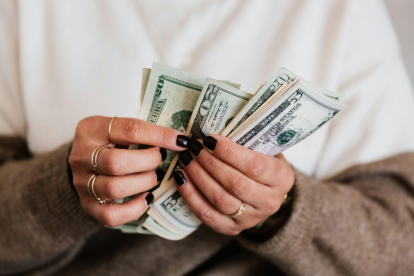 Conoce los requisitos del crédito IESS 2026 y evita errores que puedan impedir la aprobación de tu préstamo quirografario.