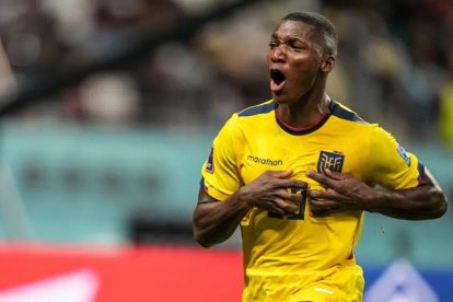 Moisés Caicedo, centrocampista de la selección de Ecuador.