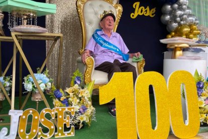 100 años de José Miguel Robles: trabajo, fe y familia como clave.