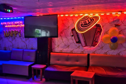 Negocios que durante décadas animaron la ciudad hoy luchan por no desaparecer