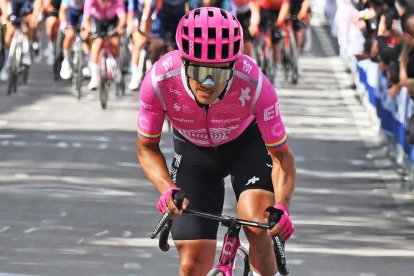 Richard Carapaz está a 10 segundos del líder de la Volta a Cataluña.