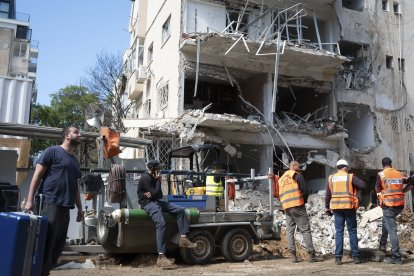 Irán lanzó la madrugada de este martes hasta seis andanadas de misiles contra Israel, según alertó por mensajería el Ejército israelí.