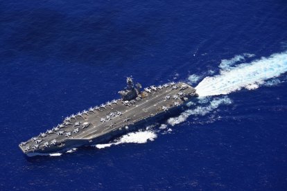 El despliegue del USS Nimitz busca reforzar la seguridad marítima y combatir el crimen organizado en la región.