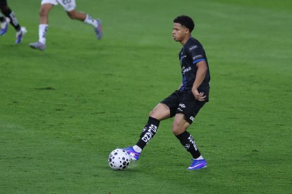 Patrik Mercado, centrocampista de la selección de Independiente del Valle.