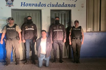 El detenido quedó a disposición de las autoridades competentes.