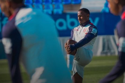 John Yeboah sería titular para el amistoso de Ecuador ante Marruecos.