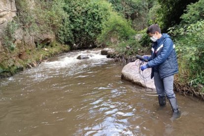 El Río Guambi se encuentra ubicado en el margen oriental de la parroquia de Puembo.