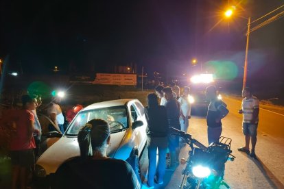 En este automotor encontraron los cuerpos de Jaime Enríquez Bulgarín Alvarado y José Eduardo Morales Briones.