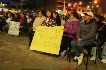 Representantes de las comunidades de Santa Rosa participaron en la mesa técnica de seguridad organizada para exigir resultados ante la ola delictiva que afecta a la parroquia.