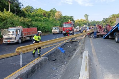 Accidente ocurrió en vía a la Costa.