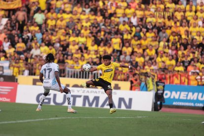 Barcelona SC busca recortar distancia con el líder Independiente del Valle.