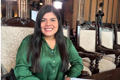 La concejala Emily Vera, del movimiento político Revolución Ciudadana.