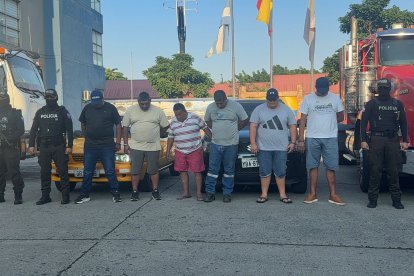 Sospechosos fueron presentados por la Policía tras el operativo en Guayaquil.
