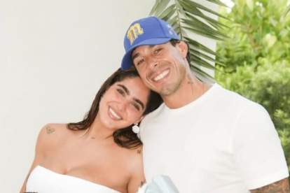 Isabella Ladera compartió fotos de la revelación de sexo de su bebé.