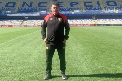 Sixto Vizuete, entrenador de fútbol ecuatoriano, en una imagen de 2024.