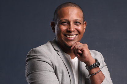 Ricardo González es un actor ecuatoriano, recordado por su participación en la serie Solteros sin compromiso