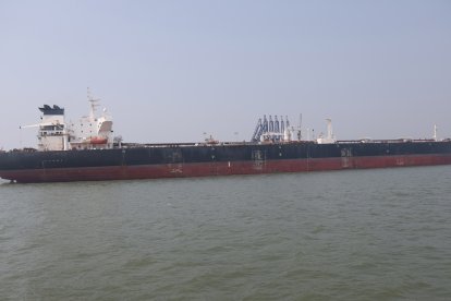 El gobierno de Irán afirmó que será posible "el paso seguro" por la vía durante el alto el fuego de dos semanas