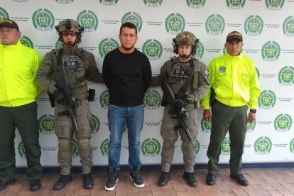 Wilder Sánchez Farfán (c), detenido en Colombia y extraditado a Estados Unidos, espera sentencia por tráfico de drogas.
