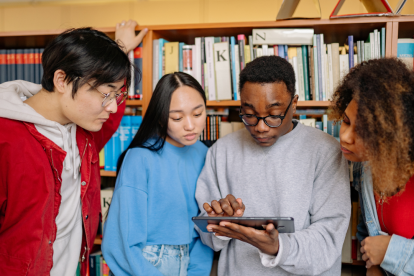 El humor autocrítico y los memes se imponen en TikTok como la nueva estrategia de las marcas para conectar con la Generación Z