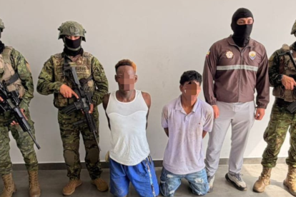 Operativo militar en Pedernales permitió la captura de dos sospechosos.