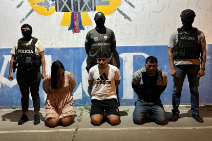 Dos hombres y una mujer fueron capturados en Machala, acusados de exigir 20.000 dólares a su víctima.