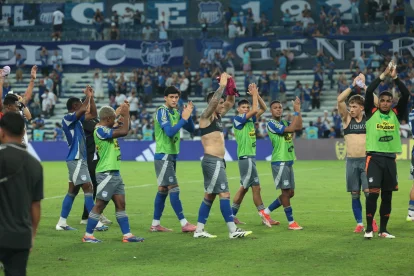 Emelec visita a Aucas en la fecha 8 de la LigaPro 2026.