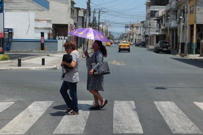Guayaquil registra altas temperaturas durante la ola de calor en la Costa ecuatoriana, según alerta del INAMHI este 12 de abril.