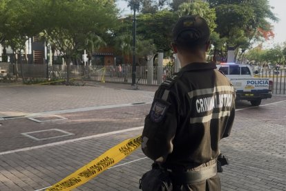 La Policía se encuentra en el lugar.