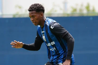 Johan Martínez, con 16 años fue fichado por Newcastle United.