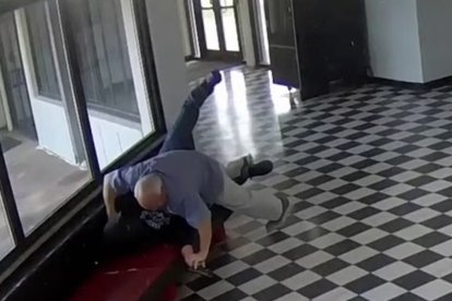 El atacante confesó que planeaba matar a estudiantes y suicidarse. Fue reducido tras disparar contra el rector.