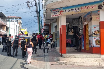 Un taxista fue asesinado cuando almorzaba junto a su esposa, la tarde del martes