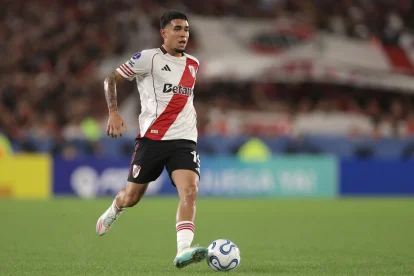 Kendry Páez volvió con todo: asistencia, triunfo y un final viral en bóxer