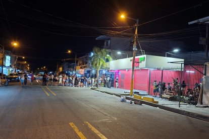 El sector fue acordonado por la unidad de Criminalística de la Policía Nacional.